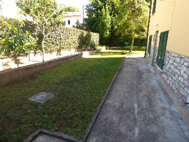 Rent Quadrifamiliare Tirrenia Pisa